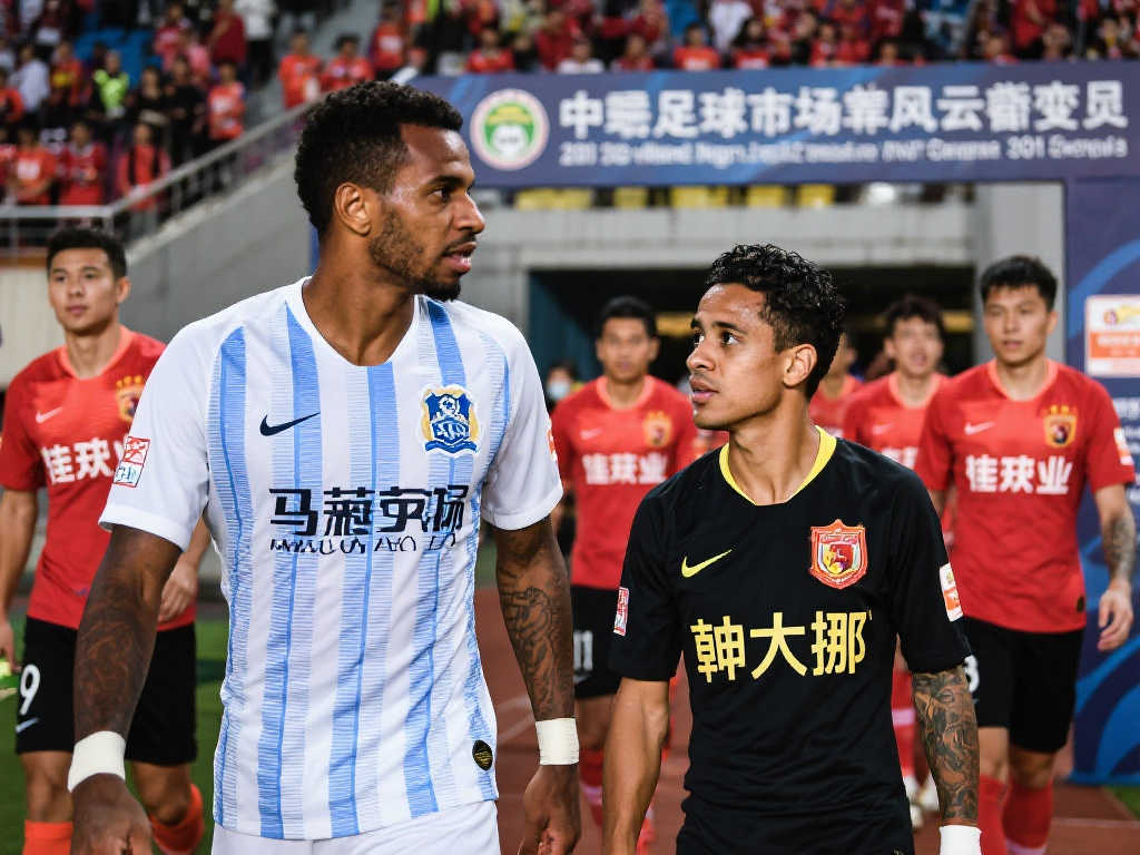 色的表现双 色的表现双